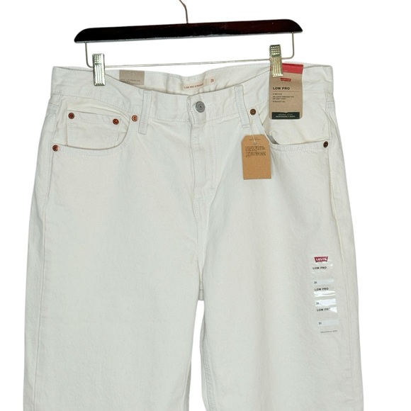 Levis Low Pro Mid Rise Relaxed Cream Neutral Straight Leg Jeans Size 31 NWT - Picture 7 of 12